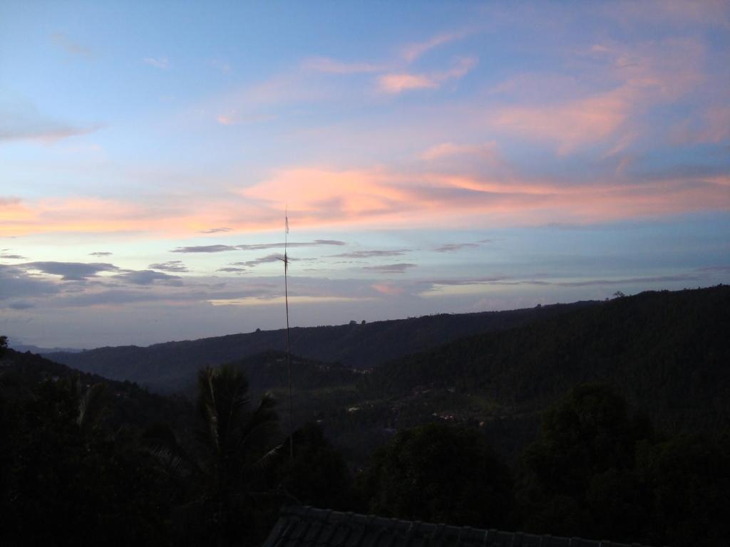 Taman Ayu Homestay Munduk Mitra Reddoorz ภายนอก รูปภาพ